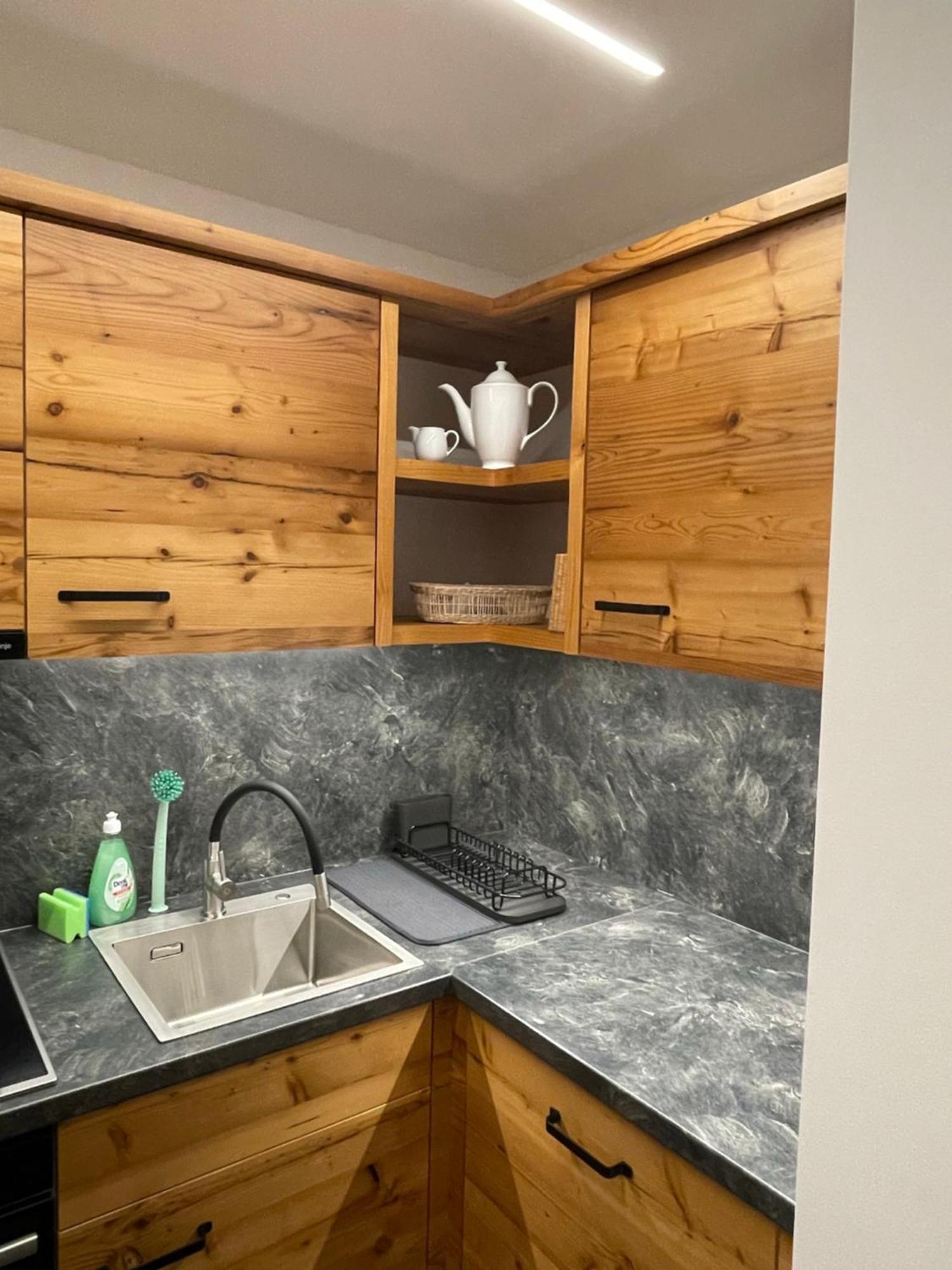 Pension Und Apartment Edelweiss Хайлигенблут Екстериор снимка