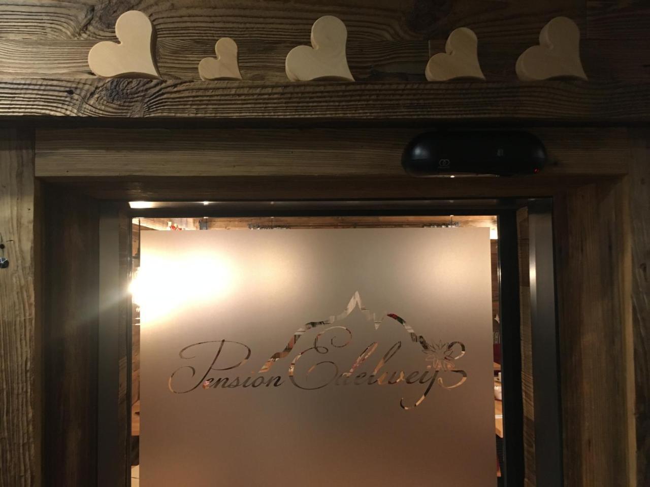 Pension Und Apartment Edelweiss Хайлигенблут Екстериор снимка
